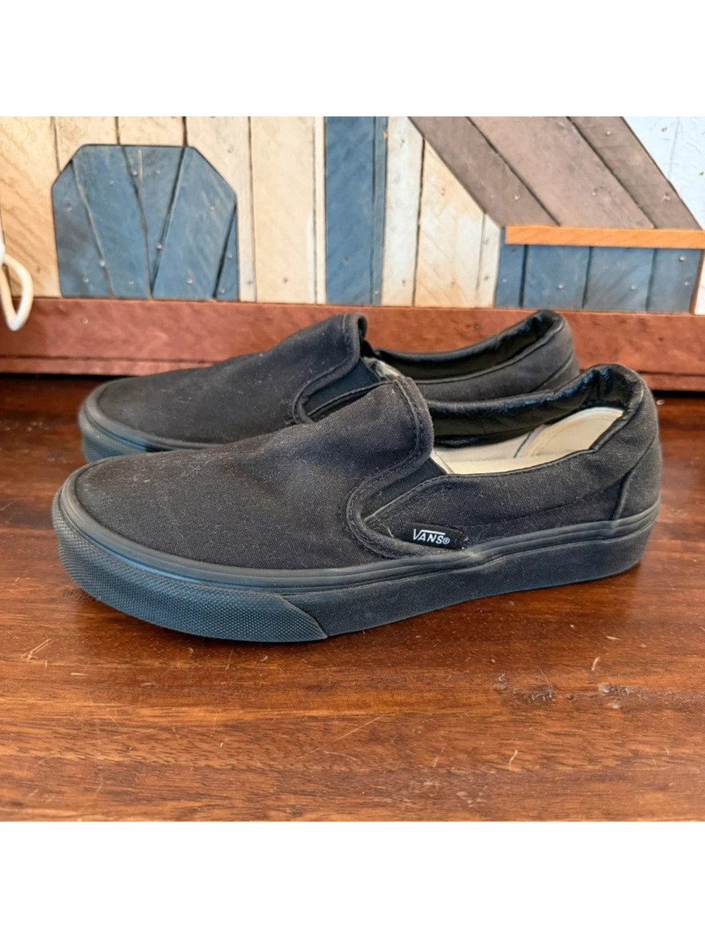 Vans Classic Slip-On Black on Black Triple Black Skate Shoes Women’s 6 Men’s 4.5